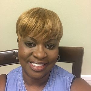 Meet your Posher, Candace